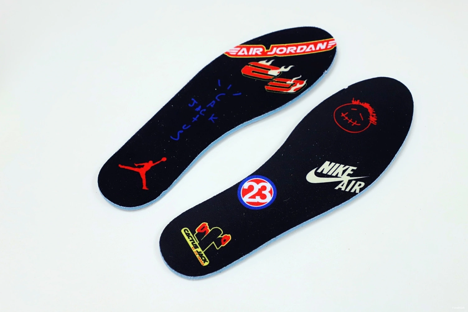 TRAVIS NIKE 1 OG AIR JORDAN “Olive” SCOTT X LOW 0113